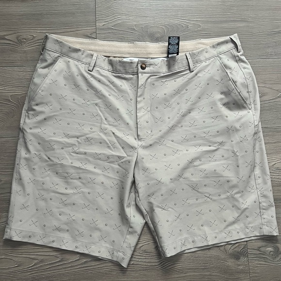 Greg Norman golfing shorts - Picture 1 of 5